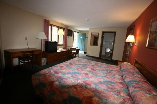 Executive Inn Orange Room photo
